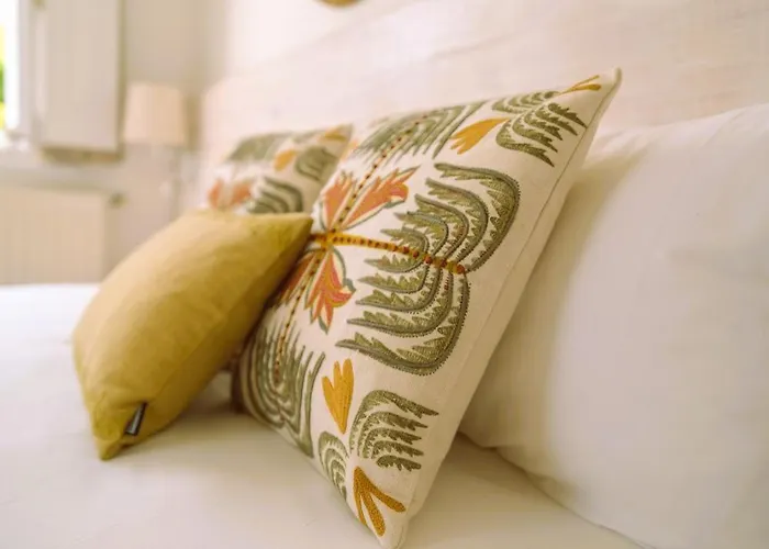 Surf فندق مبيت وإفطار *