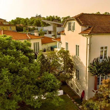 Surf Bed & Breakfast *