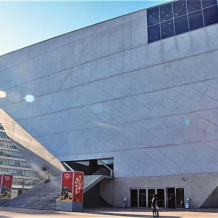 Surf Nocleg ze śniadaniem *