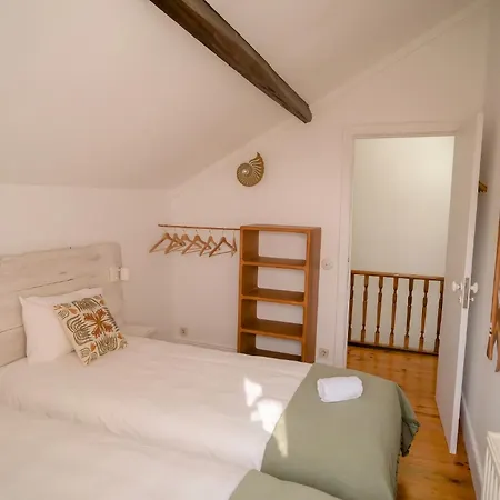 Surf Oda ve Kahvaltı Porto